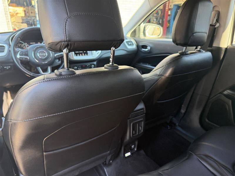 Used 2018 Jeep Compass Latitude w/ Popular Equipment Group AWD/4WD image 40