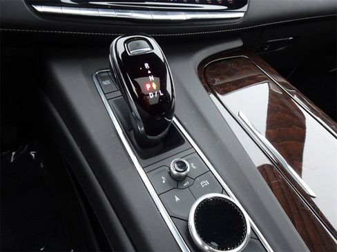 Certified 2023 Cadillac Escalade ESV Sport Platinum w/ LPO, ONYX Package image 18