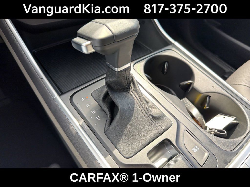 Certified 2026 Kia Carnival FWD image 25