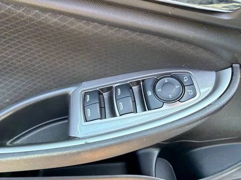 Used 2025 Chevrolet Malibu LT FWD image 21