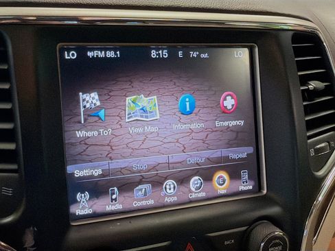 Used 2014 Jeep Grand Cherokee Overland AWD/4WD image 22