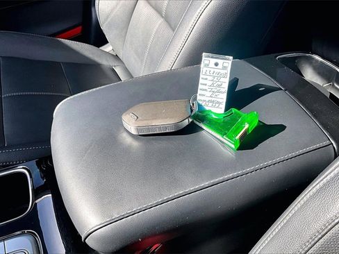 Certified 2024 Kia Telluride EX w/ EX Captain's Chair Package image 10