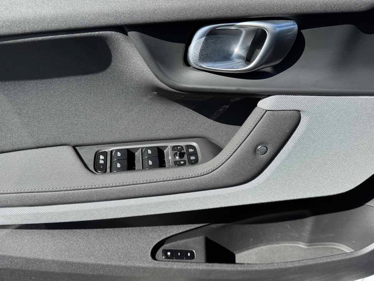 Used 2024 Polestar Polestar 2 AWD/4WD image 32