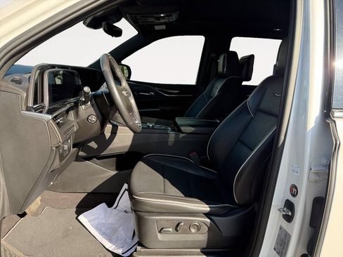 Used 2021 Cadillac Escalade Sport w/ Driver Assist Tech Package AWD/4WD image 9