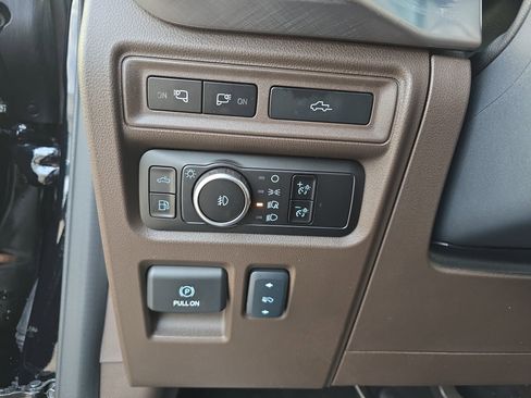 Used 2024 Ford F150 King Ranch w/ FX4 Off-Road Package image 27