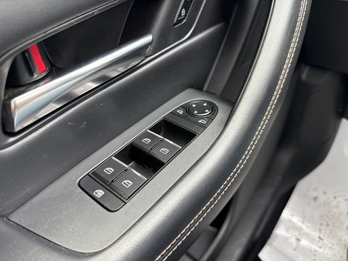 Used 2024 MAZDA CX-90 3.3 Turbo w/ Preferred Plus image 16