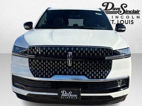 New 2026 Lincoln Navigator L Reserve image 2