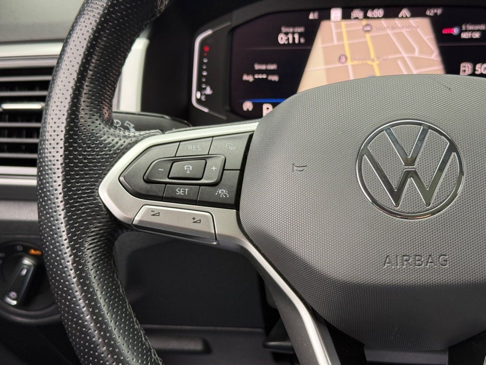 Used 2021 Volkswagen Atlas SEL Premium AWD/4WD image 25