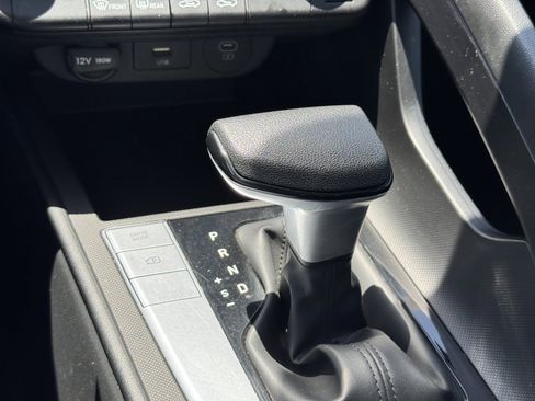 Used 2024 Hyundai Elantra SEL FWD image 21