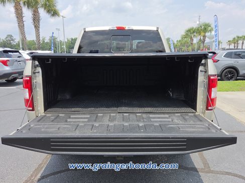 Used 2018 Ford F150 XLT w/ Equipment Group 302A Luxury AWD/4WD image 13