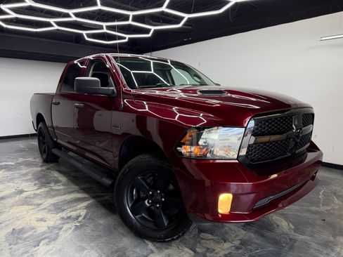 Used 2019 RAM 1500 Express w/ Wheel & Sound Group AWD/4WD image 7