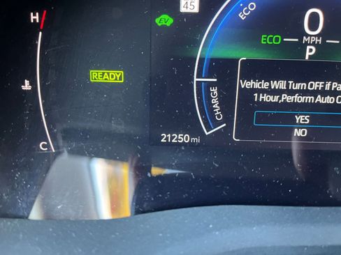 Used 2025 Toyota Camry LE image 35