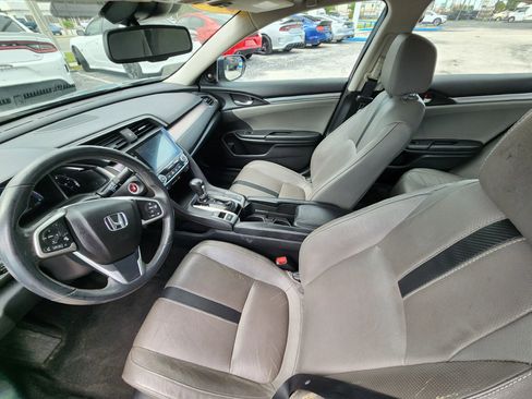 Used 2017 Honda Civic Touring image 14