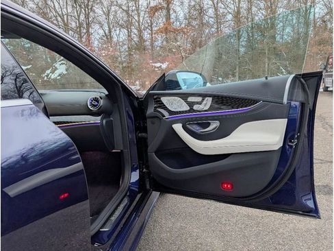 Used 2022 Mercedes-Benz CLS 450 4MATIC w/ Premium Package image 11