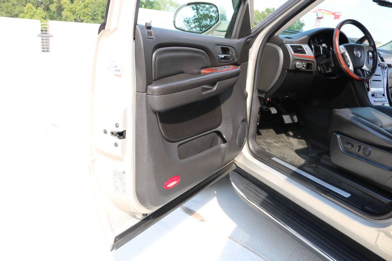 Used 2007 Cadillac Escalade AWD image 81