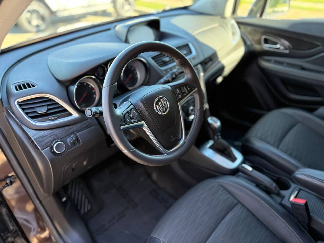 Used 2016 Buick Encore FWD image 11