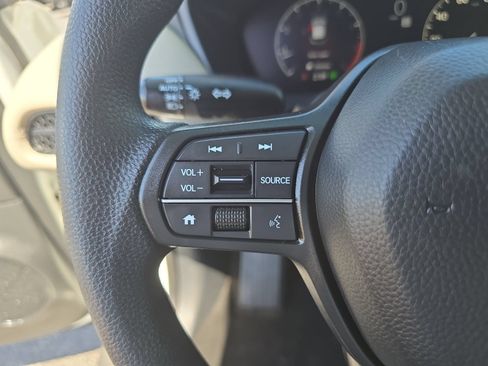 Certified 2025 Honda HR-V LX image 21