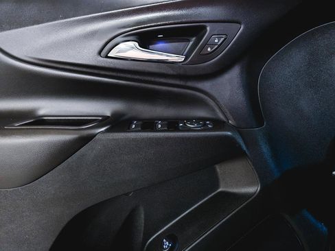 Used 2019 Chevrolet Equinox LT w/ Sun & Navigation Package FWD image 17