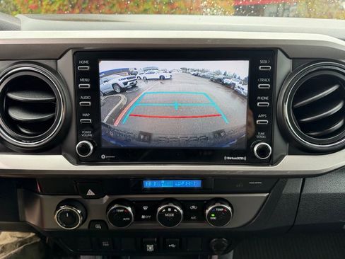 Used 2022 Toyota Tacoma SR5 AWD/4WD image 21