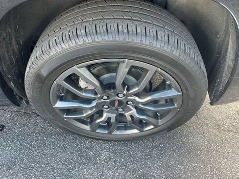 Used 2024 GMC Terrain Denali w/ Black Diamond Edition AWD/4WD image 15