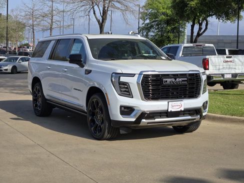 New 2026 GMC Yukon XL Denali w/ Denali Reserve Package AWD/4WD image 2
