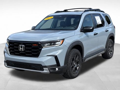 Used 2023 Honda Passport TrailSport image 14