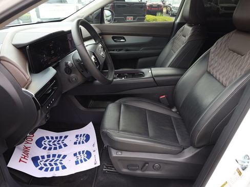 Used 2025 Nissan Murano Platinum w/ Cargo Package AWD/4WD image 11