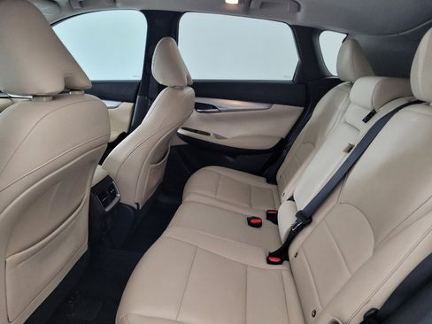 Used 2020 INFINITI QX50 Luxe w/ Navigation Package FWD image 18