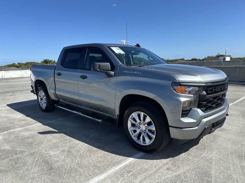 Used 2025 Chevrolet Silverado 1500 Custom image 18