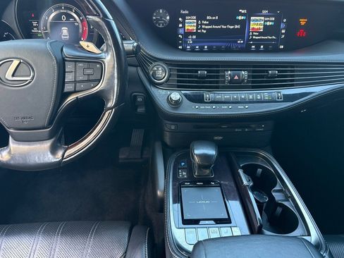 Used 2020 Lexus LS 500 w/ Interior Upgrade Package RWD image 28