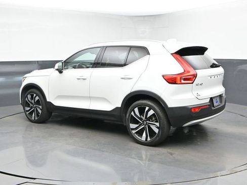 Used 2024 Volvo XC40 B5 Plus w/ Climate Package AWD/4WD image 7