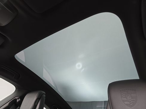 Used 2023 Porsche Taycan w/ Premium Package image 29