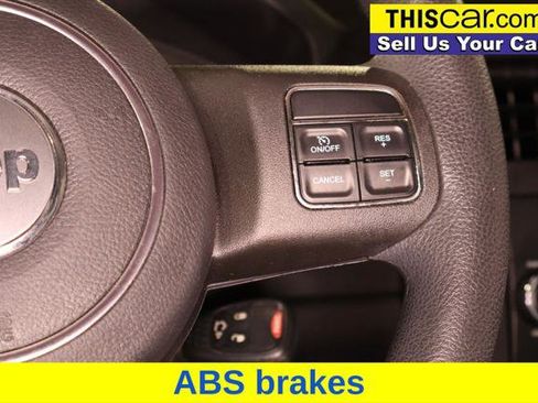 Used 2012 Jeep Liberty Sport image 16