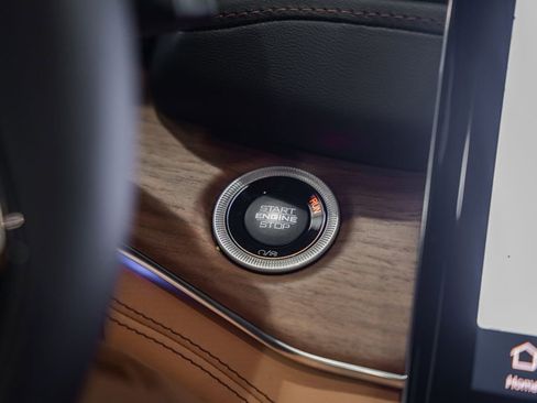 New 2025 Jeep Grand Cherokee Summit image 24