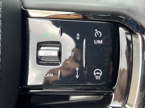 Used 2025 Land Rover Range Rover Sport Dynamic SE AWD/4WD image 26
