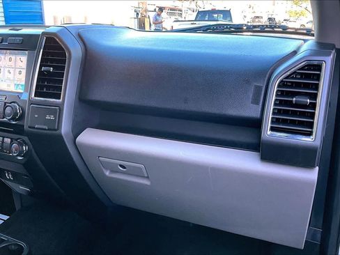 Used 2016 Ford F150 XLT w/ Equipment Group 302A Luxury image 19