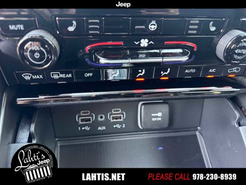 New 2025 Jeep Grand Cherokee Laredo X w/ Luxury Tech Group I image 28