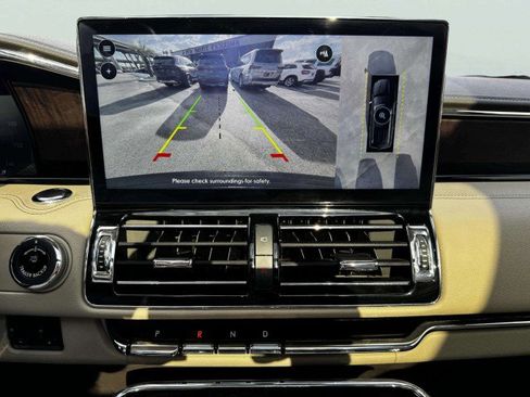 Used 2023 Lincoln Navigator Reserve image 31