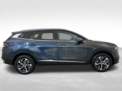 Used 2023 Kia Sportage EX image 7