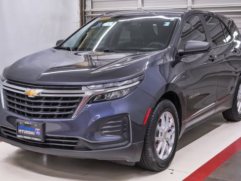 Used 2022 Chevrolet Equinox LS w/ LS Convenience Package FWD image 1