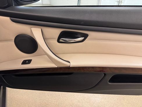 Used 2011 BMW 328i Convertible RWD image 24