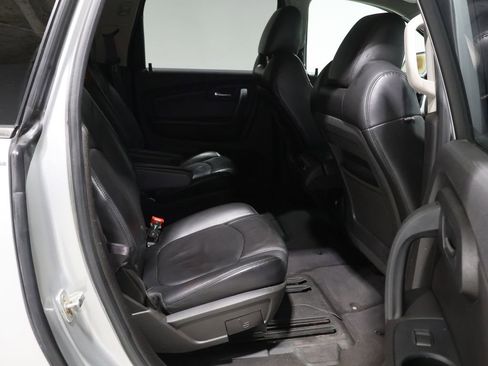 Used 2012 Chevrolet Traverse LT image 20