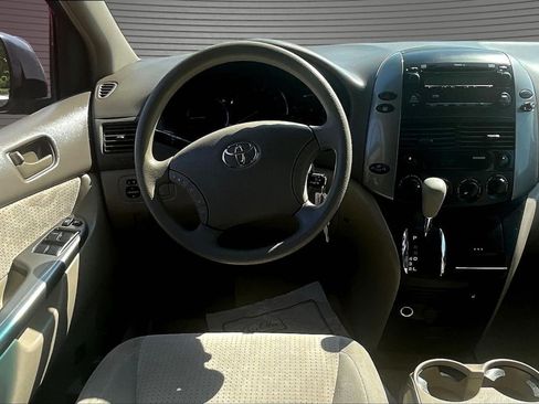 Used 2008 Toyota Sienna LE FWD image 8
