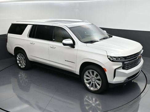 Certified 2022 Chevrolet Suburban Premier AWD/4WD image 51