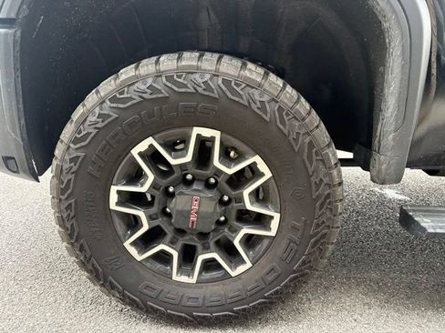 Used 2024 GMC Sierra 2500 AT4X AWD/4WD image 3