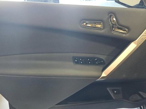 Used 2023 BMW iX xDrive50 w/ Premium Package AWD/4WD image 9