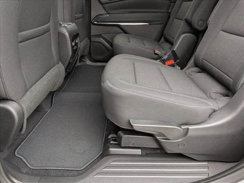 New 2026 Chevrolet Traverse LT w/ Driver Confidence Package image 17