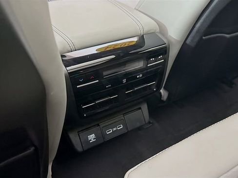 Used 2024 Acura MDX SH-AWD w/ Technology Package image 27