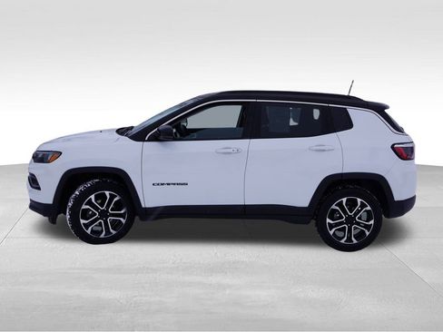 Certified 2022 Jeep Compass Limited image 10