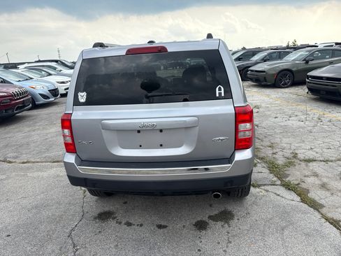 Used 2016 Jeep Patriot High Altitude AWD/4WD image 7